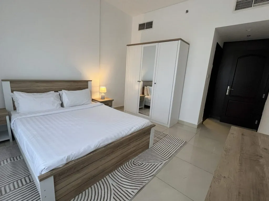Deluxe 1 Bedroom — HE One Tower — photo 5