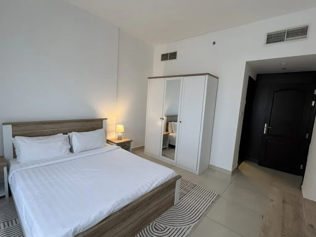 Deluxe 1 Bedroom — HE One Tower — photo 6