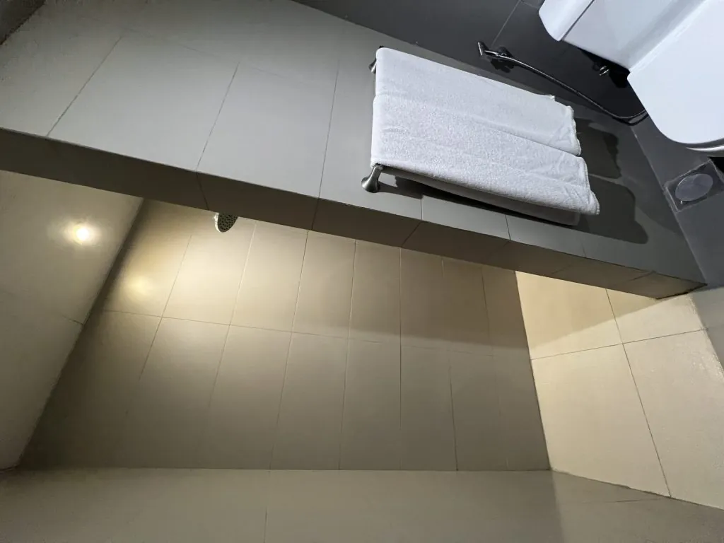 Deluxe Studio — HE One Tower — photo 6